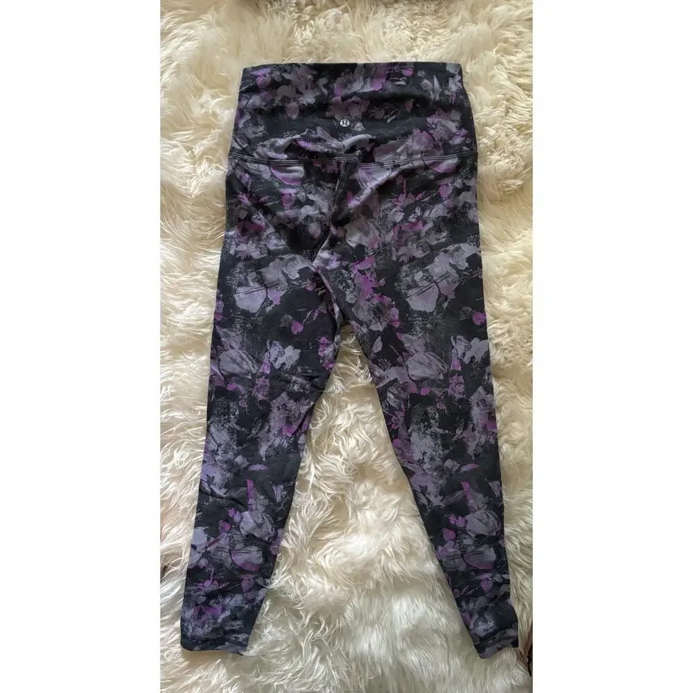 Lululemon Women's Activewear Set Size 6